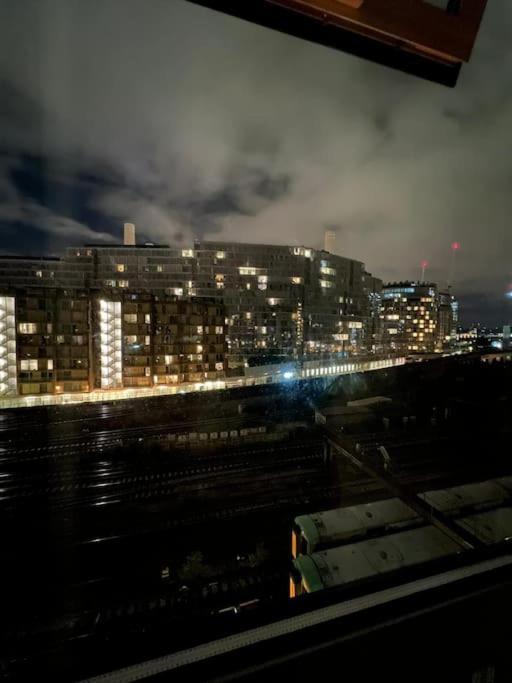 One Double Bedroom On Chelsea Bridge! Appartamento *